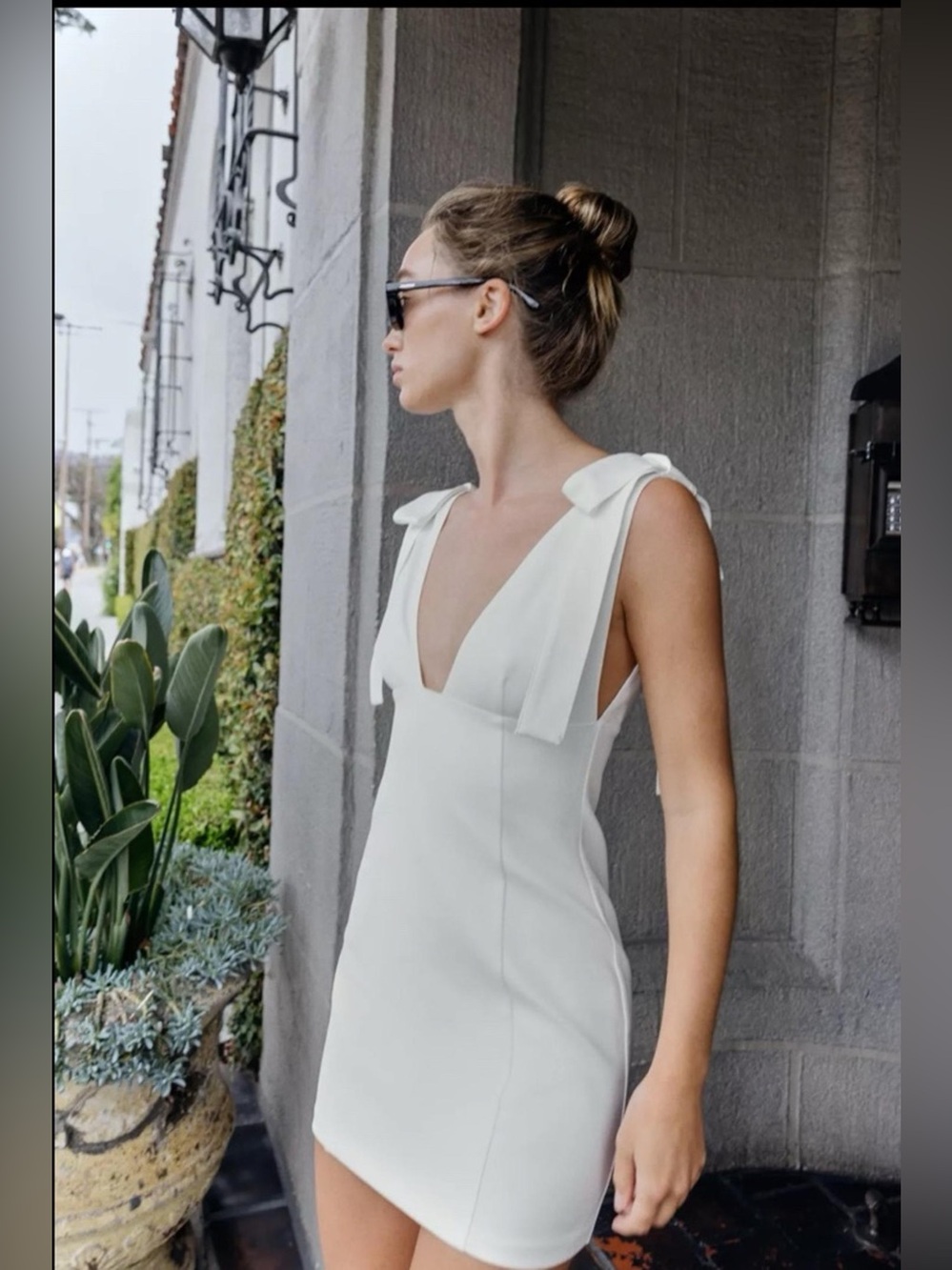 ZARA White Bow Tie-Shoulder Mini Dress